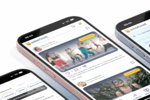 Mockup promocional de la app Emotinet de Psiconnea junto a la Universidad Carlos III, con una mujer sonriendo mientras usa su móvil y pantallas de la app mostrando funciones de apoyo emocional.